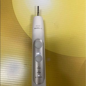 Phillips Sonicare Brush